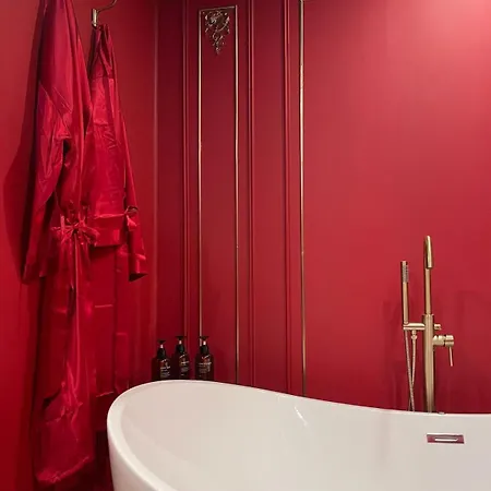 Le Boudoir Rouge - Loveroom Luxueuse Pour Couples