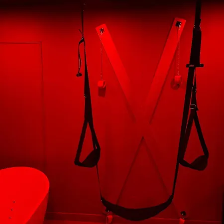 Le Boudoir Rouge - Loveroom Luxueuse Pour Couples *