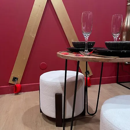Holiday home Le Boudoir Rouge - Loveroom Luxueuse Pour Couples