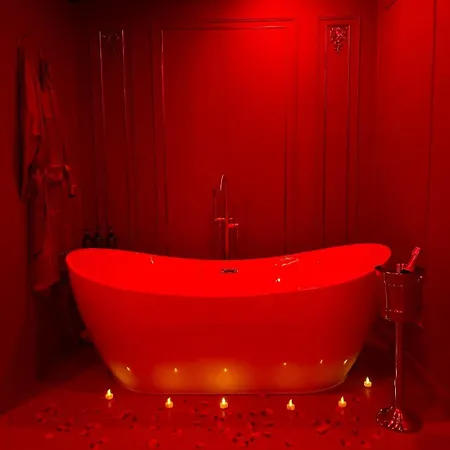 Holiday home Le Boudoir Rouge - Loveroom Luxueuse Pour Couples *